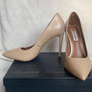 Nude Steve Madden Heel